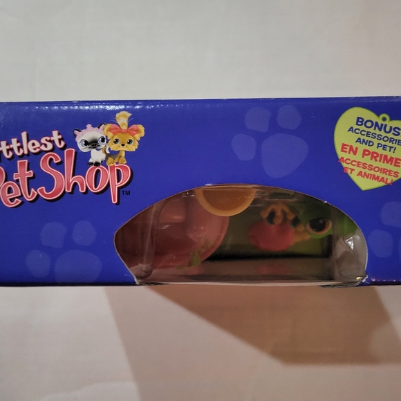 2006 LPS Portable Pets Gift Set with Tree Frog 050 & RARE Hermit Crab 062 NIB - Picture 3 of 6